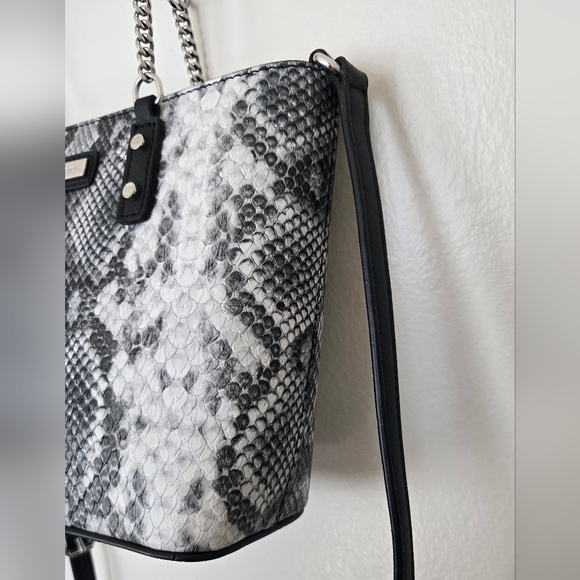 Calvin Klein Black and White Snake Print Women's Hand Shoulder Crossbody Bag NWT - Picture 3 of 8